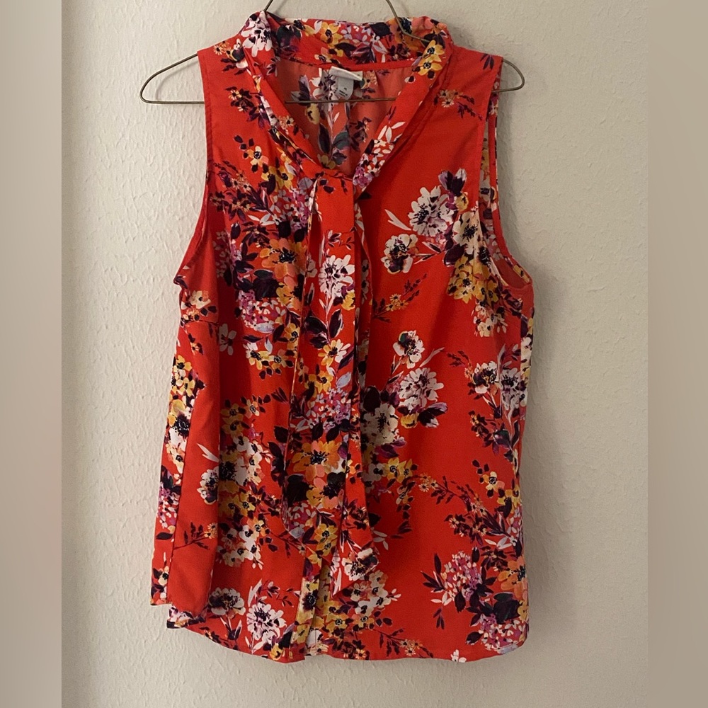 Anew day spring V neck button top Sz M
